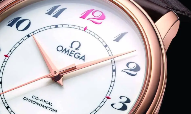 Trên tay mẫu đồng hồ Omega Seamaster Aqua Terra Small Second mới, khá ấn tượng