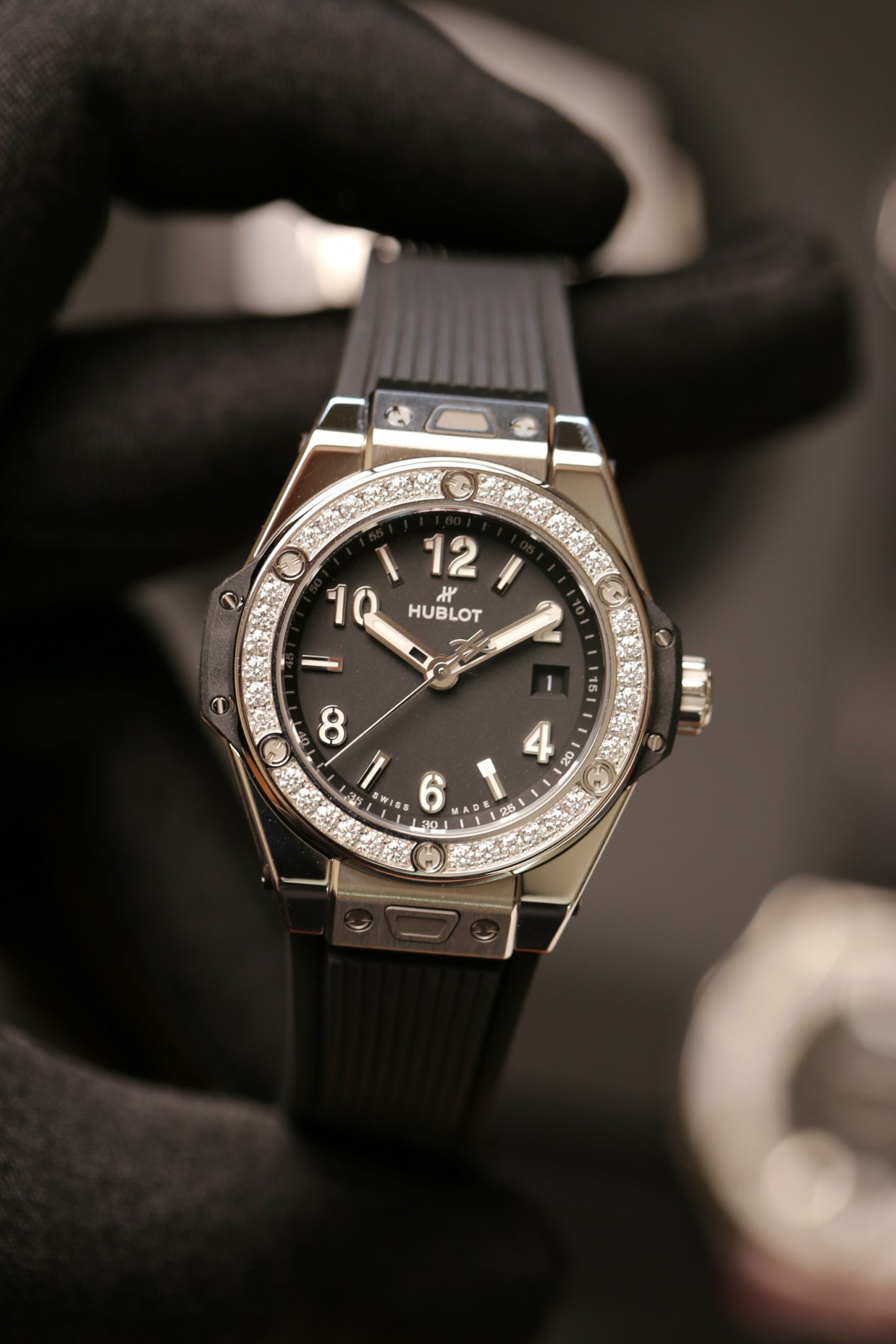 Hublot Bigbang Black One Click 33mm Bazel Diamonds